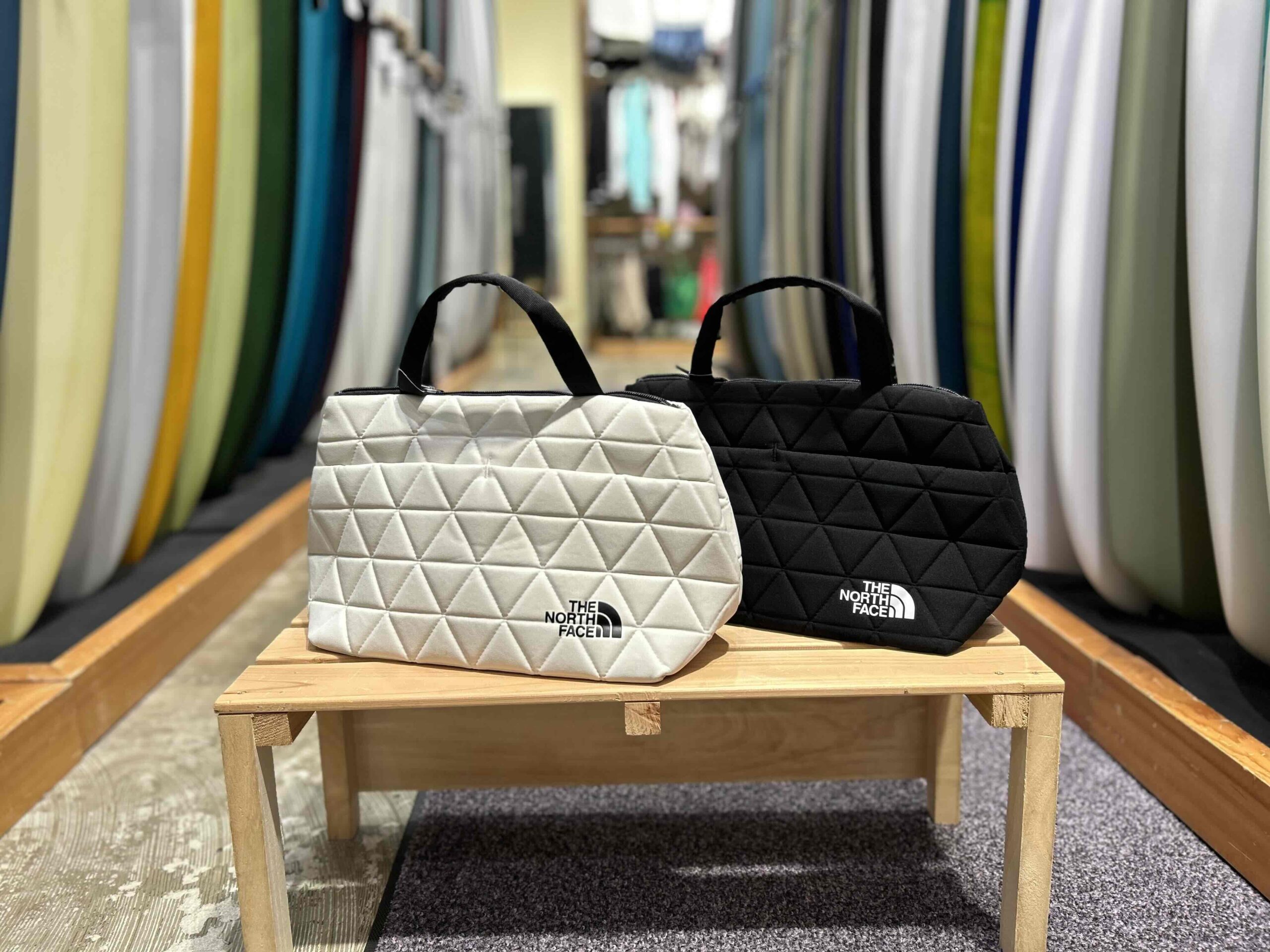 生産終了 廃盤モデル THE NORTH FACE ノースフェイス エバカーゴ